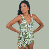 Maiô Com Saída Uv Frete Grátis