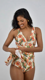 Maiô Com Saída Uv Frete Grátis